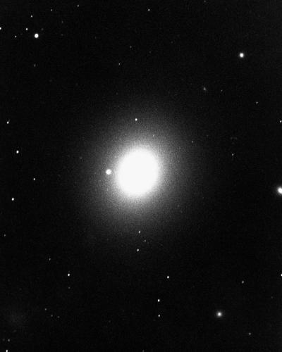 [M49, 4-m KPNO b/w, NOAO]